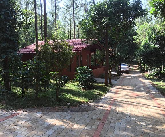 Devigiri Estate Stay by StayApart Karnataka Chikmaglur Property Grounds
