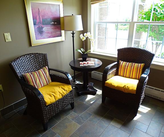Quality Inn & Suites Amsterdam New Brunswick Quispamsis Interior Entrance