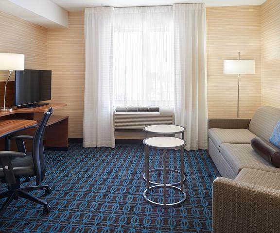 Fairfield Inn & Suites by Marriott Barrie Ontario Barrie Room