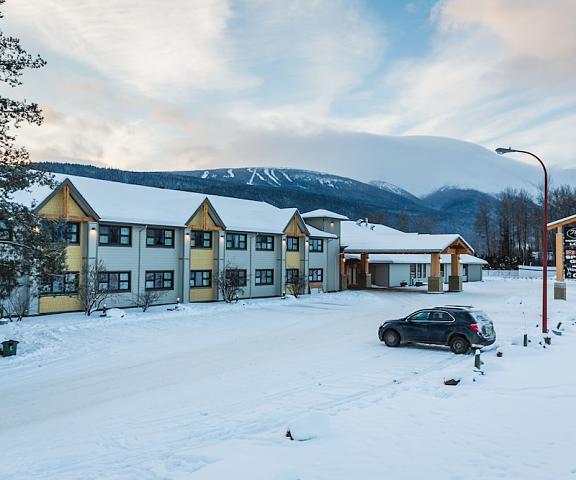 Prestige Hudson Bay Lodge & Conference Centre, WorldHotels Crafted Collection British Columbia Smithers Facade