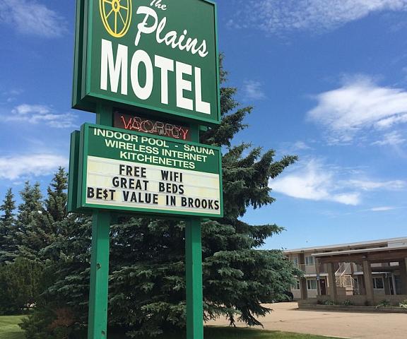 Plains Motel Alberta Brooks Entrance