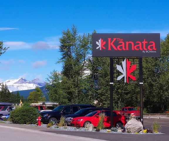 The Kanata by BCMInns Blairmore Alberta Blairmore Parking