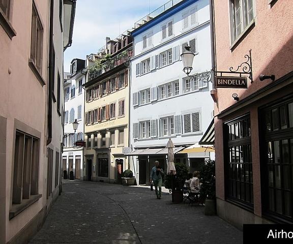 Paradeplatz Apartment by Airhome Canton of Zurich Zurich Entrance
