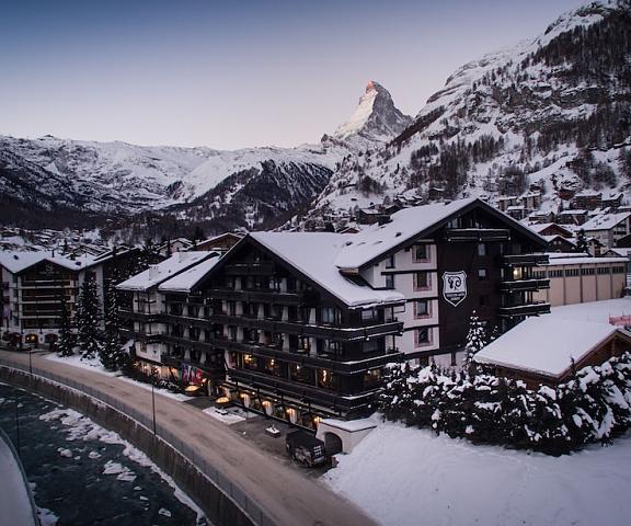 Wellness Hotel Alpenhof Valais Zermatt Facade