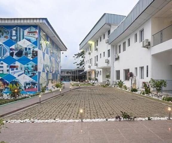 Hôtel La Falaise Bonanjo null Douala Property Grounds