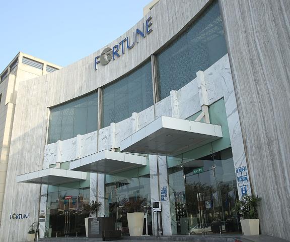 Fortune Sector 27 Noida Uttar Pradesh Noida Hotel Exterior