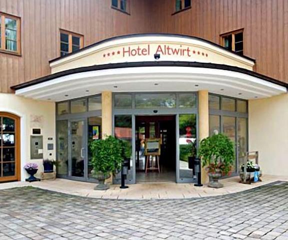 Hotel und Landgasthof Altwirt Bavaria Holzkirchen Entrance