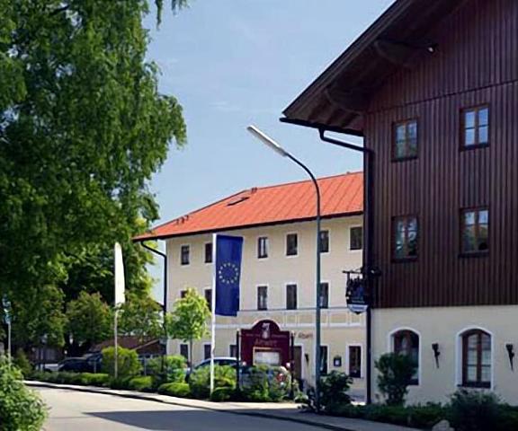 Hotel und Landgasthof Altwirt Bavaria Holzkirchen Facade