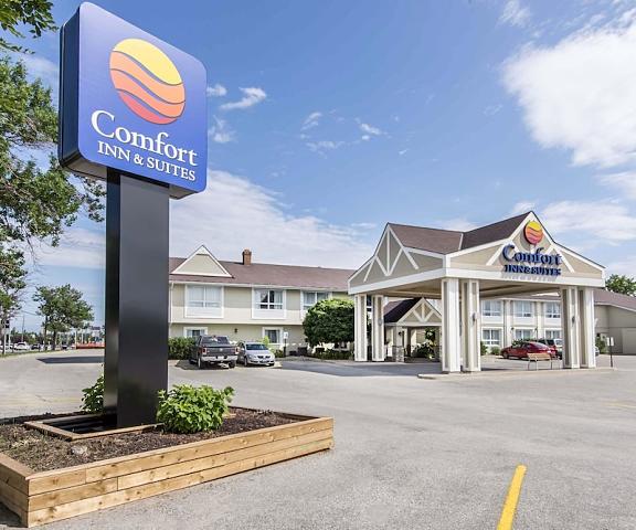 Comfort Inn & Suites Ontario Collingwood Exterior Detail