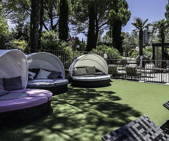 Best Western Sevan Parc Hotel Provence - Alpes - Cote d'Azur Pertuis Exterior Detail