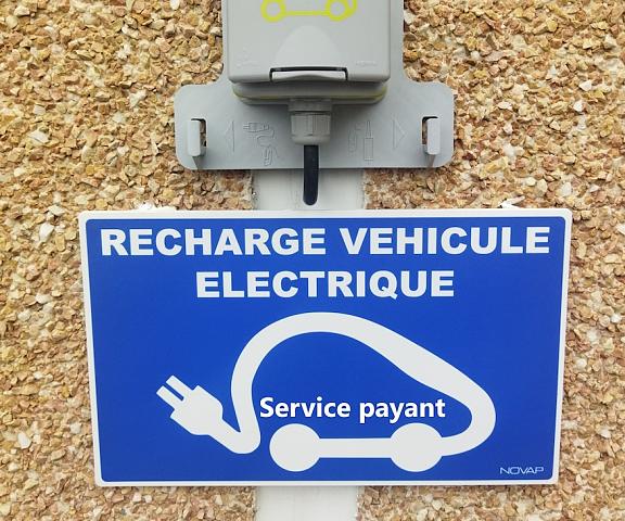 ibis budget Pontault Combault RN4 Marne la Vallée Ile-de-France Pontault-Combault Electric vehicle charging station