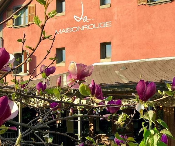La Maison Rouge Auvergne-Rhone-Alpes Barberaz Facade
