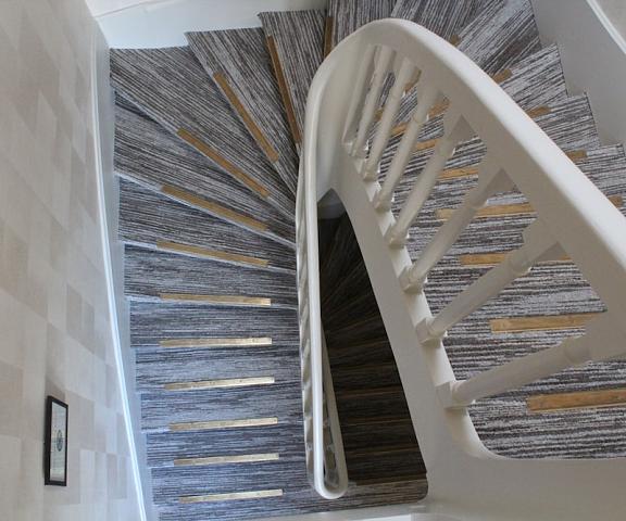 Best Western De Diane Bourgogne-Franche-Comte Nevers Staircase