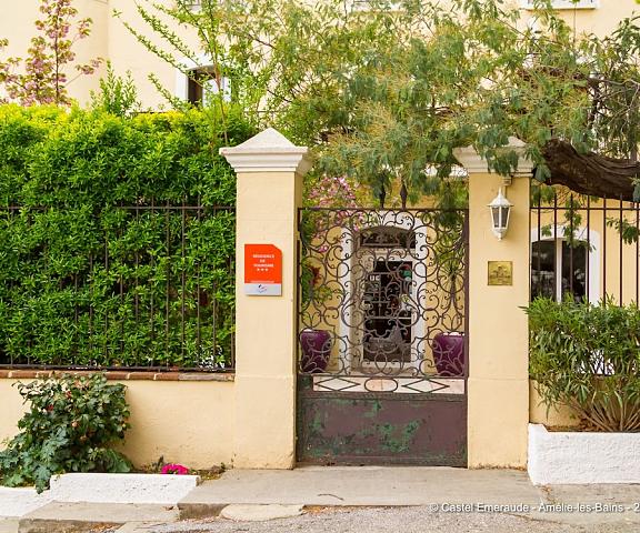 Appart'Hotel Castel Emeraude Occitanie Arles-sur-Tech Facade
