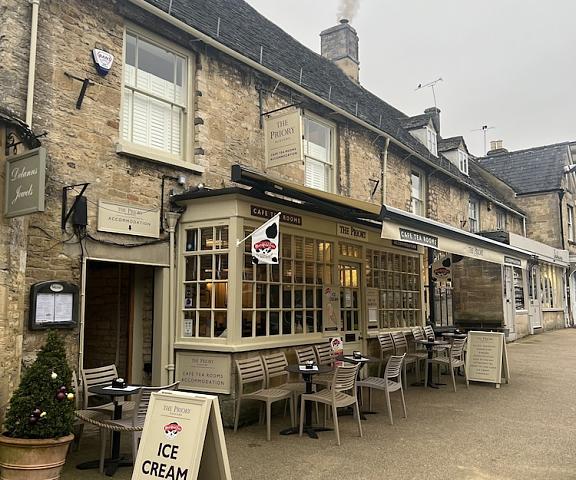 Priory Tearooms Burford With Rooms England Burford Exterior Detail