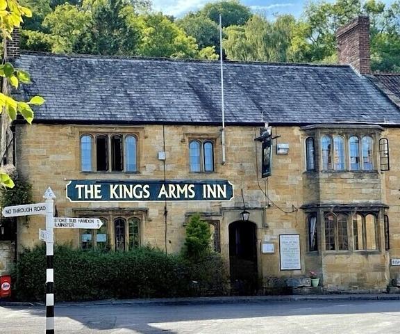 The Kings Arms Inn England Montacute Entrance