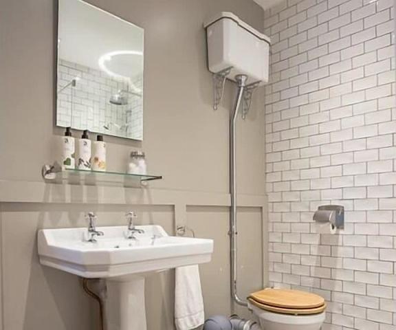 The Redan England Radstock Bathroom