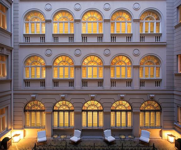 Savoia Excelsior Palace Trieste – Starhotels Collezione Friuli-Venezia Giulia Trieste Exterior Detail