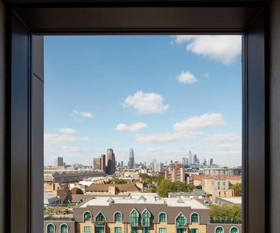 Marlin Waterloo England London City View from Property