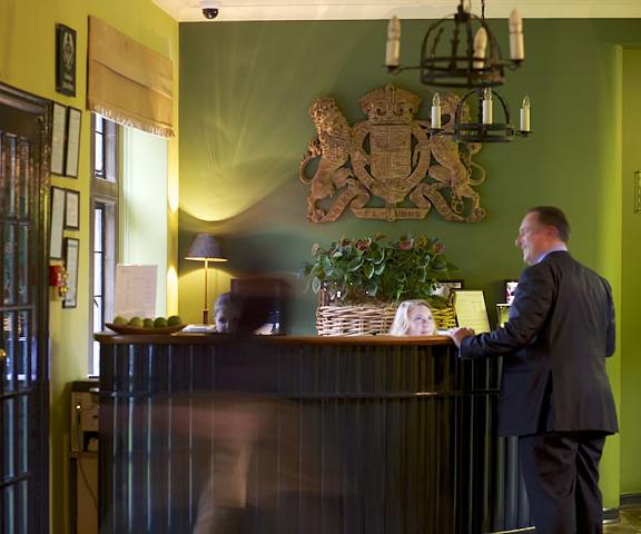 Hare And Hounds Hotel England Tetbury Reception