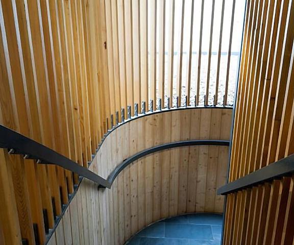 Destiny Scotland - The Malt House Apartments Scotland Edinburgh Staircase