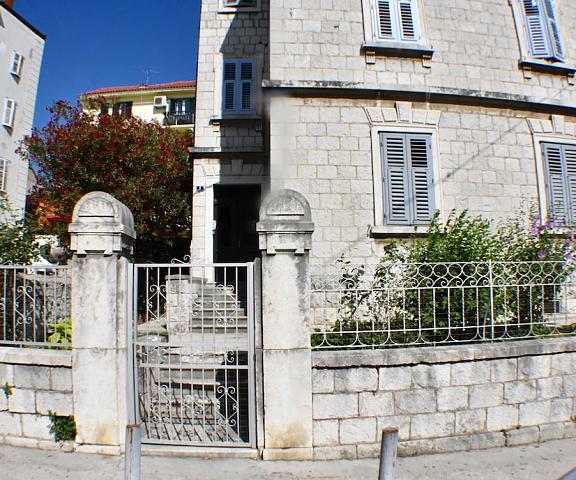 PIETRA ROSSA Luxury Rooms Split-Dalmatia Split Entrance