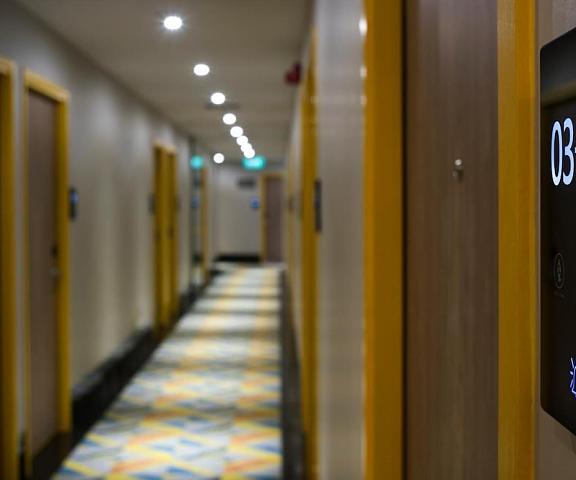 Hotel Mi Bencoolen null Singapore Interior Entrance