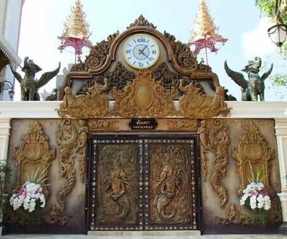 Chuchai Buri Sri Amphawa Samut Songkhram Amphawa Exterior Detail