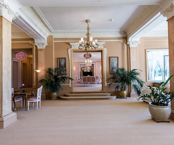 Hotel Eden Palace Au Lac Canton of Vaud Montreux Interior Entrance