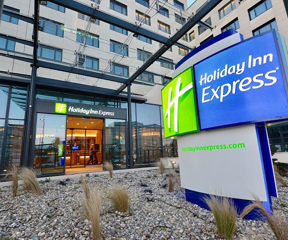 Holiday Inn Express Paris - CDG Airport, an IHG Hotel Ile-de-France Roissy-en-France Facade