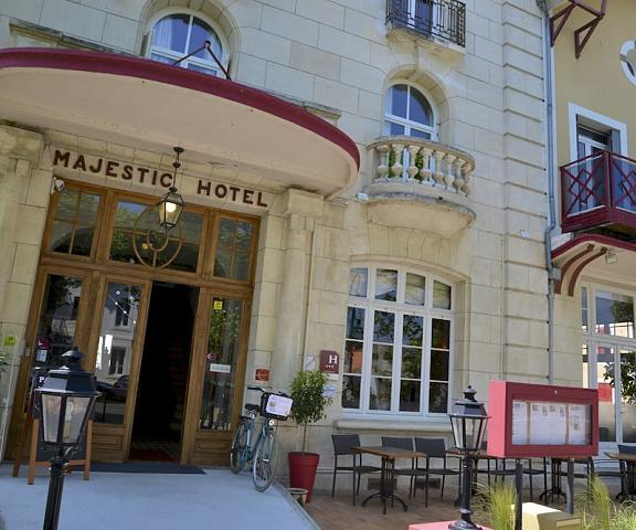 Logis Hotel Le Majestic Nouvelle-Aquitaine Chatelaillon-Plage Entrance