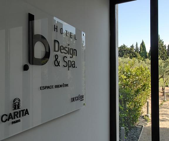 Hôtel b design & Spa Provence - Alpes - Cote d'Azur Paradou Entrance