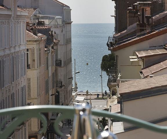 BW Premier Collection Mondial Provence - Alpes - Cote d'Azur Cannes Porch