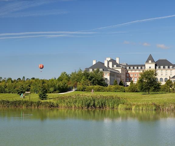 Dream Castle Hotel Ile-de-France Magny-le-Hongre Lake