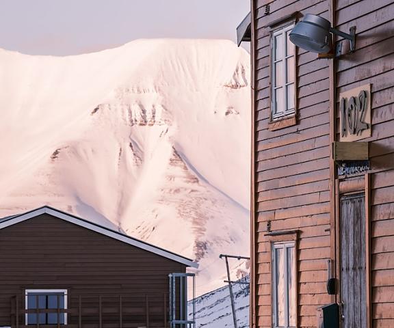 Gjestehuset 102 - Hostel null Longyearbyen Exterior Detail