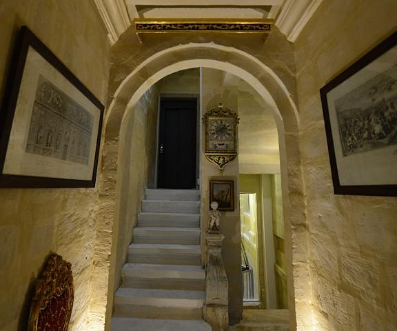 Paulos Valletta null Valletta Interior Entrance