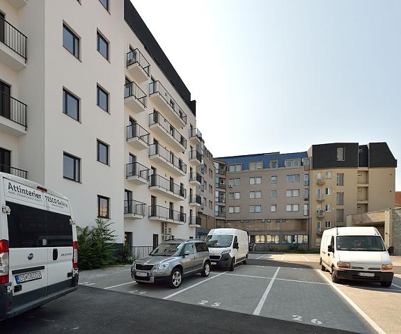 Charming & Cozy Ambiente Apartments null Bratislava Parking