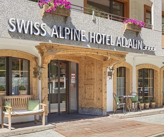 Swiss Alpine Hotel Allalin Valais Zermatt Exterior Detail