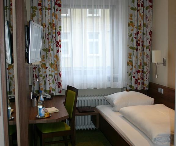 Hotel Hauser Bavaria Munich Room