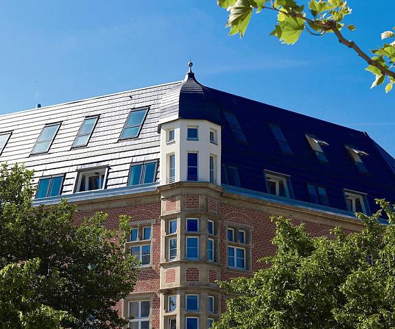 THE RED Apartments North Rhine-Westphalia Dusseldorf Facade
