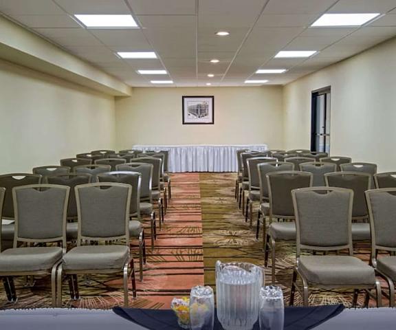 Quality Inn & Suites Saskatchewan Regina Meeting Room