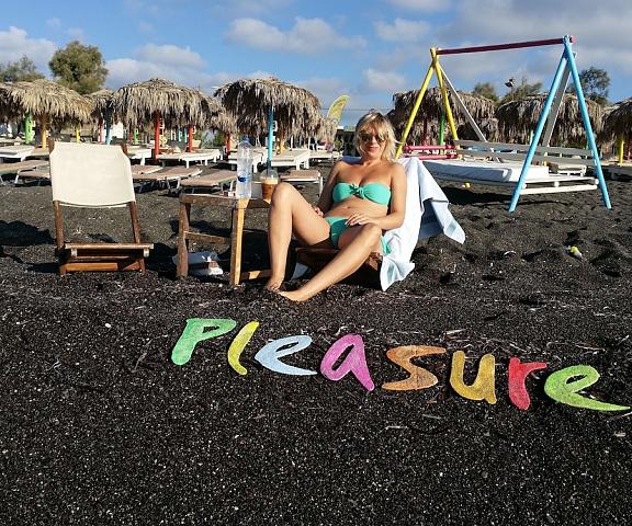 Pleasure Beachside Studios null Santorini Primary image