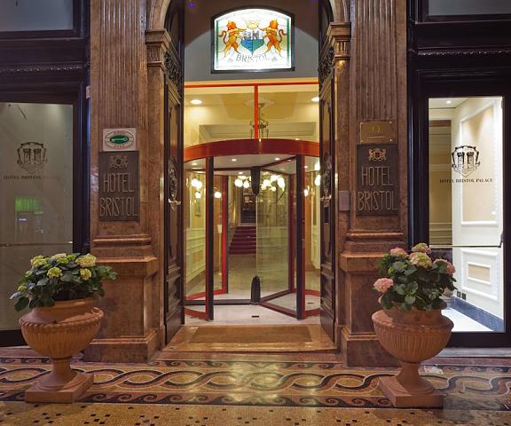 Bristol Palace Hotel Liguria Genoa Entrance