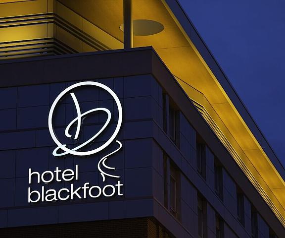 Hotel Blackfoot Alberta Calgary Exterior Detail