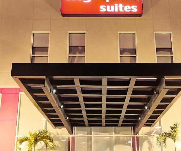 City Express Suites by Marriott Silao Aeropuerto null Silao Exterior Detail