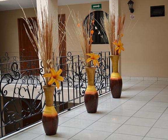 Hotel Conquistadores null Guadalupe Interior Entrance