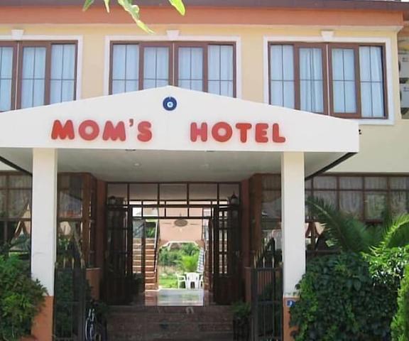 Moms Hotel null Kemer Entrance