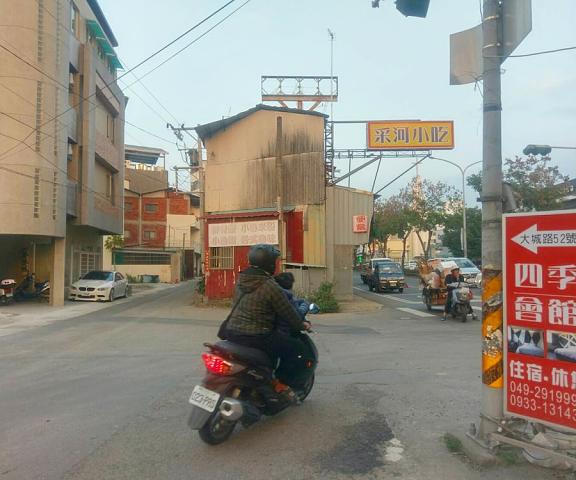 Travel Light Hotel Nantou County Puli Entrance