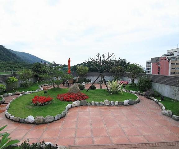 Green Life Spa Yilan County Jiaoxi Property Grounds