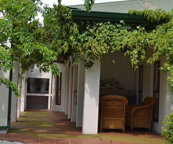 Berluda Farmhouse & Cottages Western Cape Oudtshoorn Porch